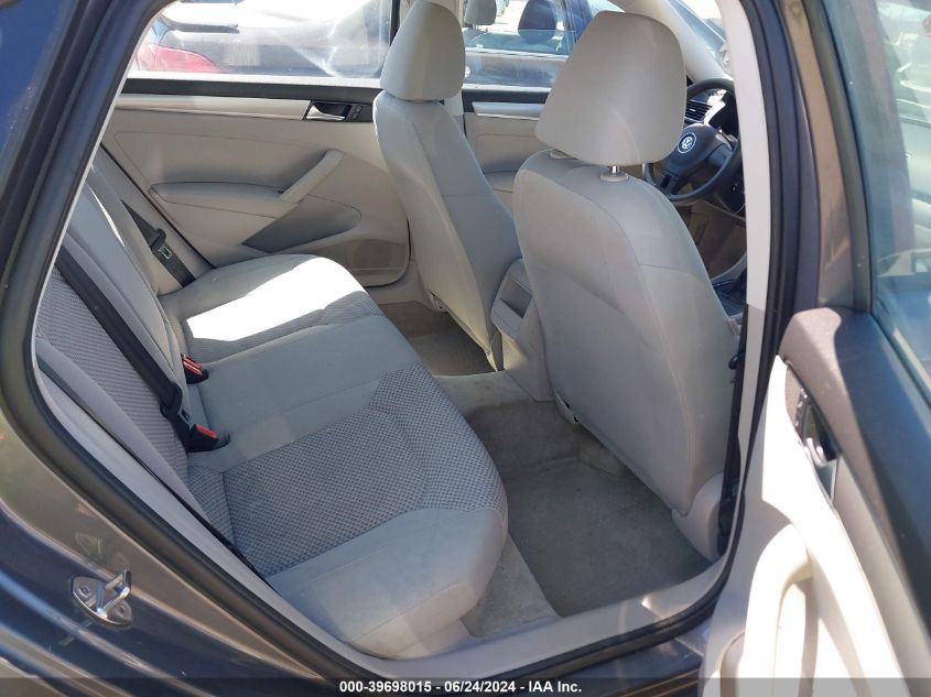 2015 Volkswagen Passat 1.8T S VIN: 1VWAT7A34FC024626 Lot: 39698015