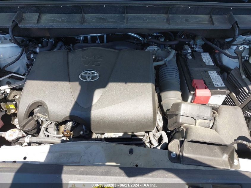 5TDGZRBH7MS138049 2021 Toyota Highlander Xle