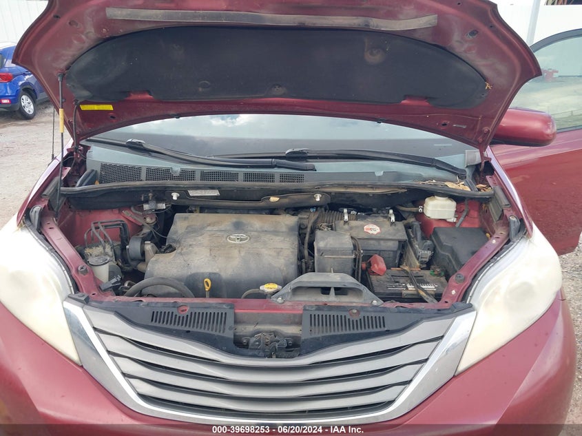 2012 Toyota Sienna Xle V6 8 Passenger VIN: 5TDYK3DC8CS263292 Lot: 39698253