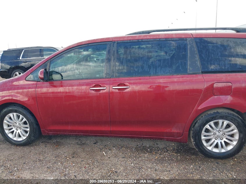 2012 Toyota Sienna Xle V6 8 Passenger VIN: 5TDYK3DC8CS263292 Lot: 39698253