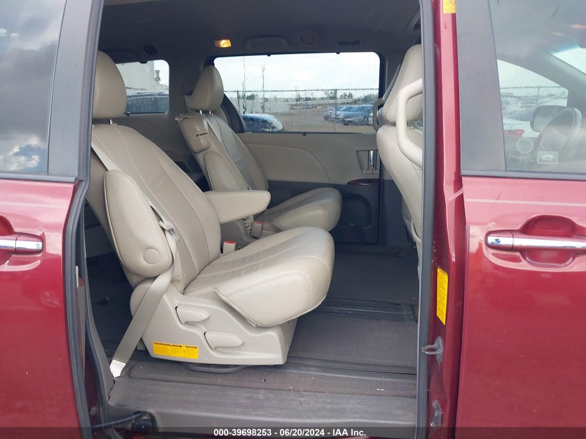 2012 Toyota Sienna Xle V6 8 Passenger VIN: 5TDYK3DC8CS263292 Lot: 39698253