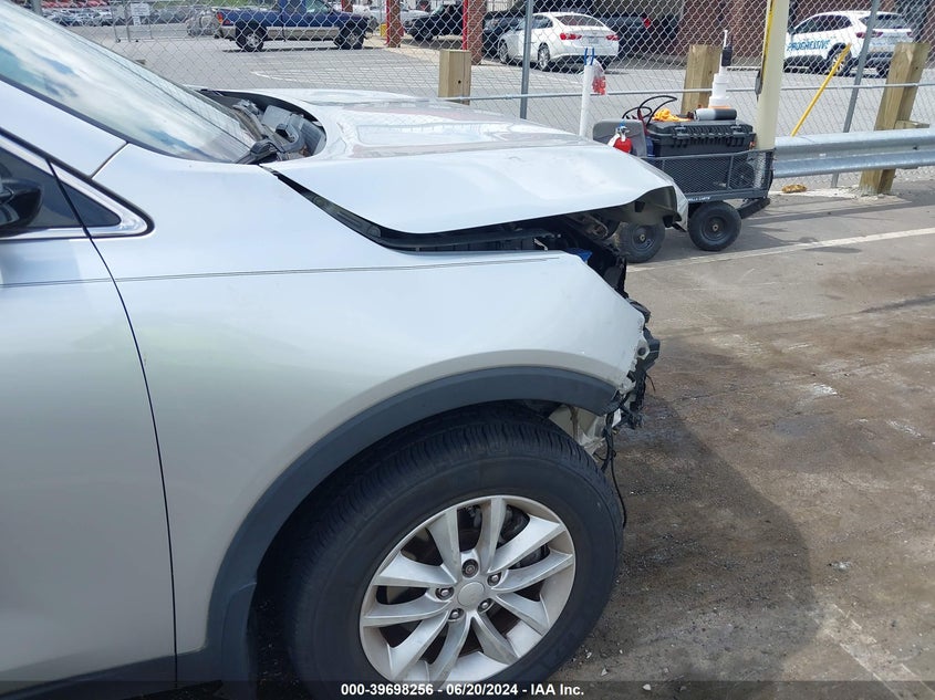 2016 Kia Sorento 2.4L Lx VIN: 5XYPG4A33GG165894 Lot: 39698256