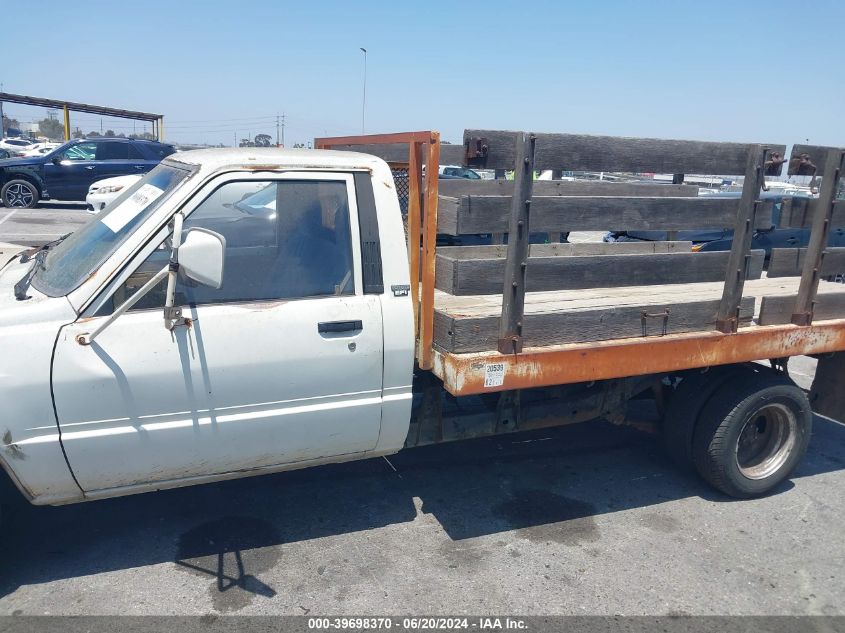 1987 Toyota Pickup Cab Chassis Rn75 VIN: JT5RN75T0H0017523 Lot: 39698370