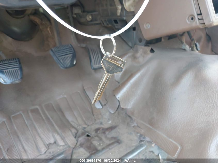 1987 Toyota Pickup Cab Chassis Rn75 VIN: JT5RN75T0H0017523 Lot: 39698370