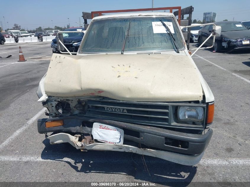 1987 Toyota Pickup Cab Chassis Rn75 VIN: JT5RN75T0H0017523 Lot: 39698370