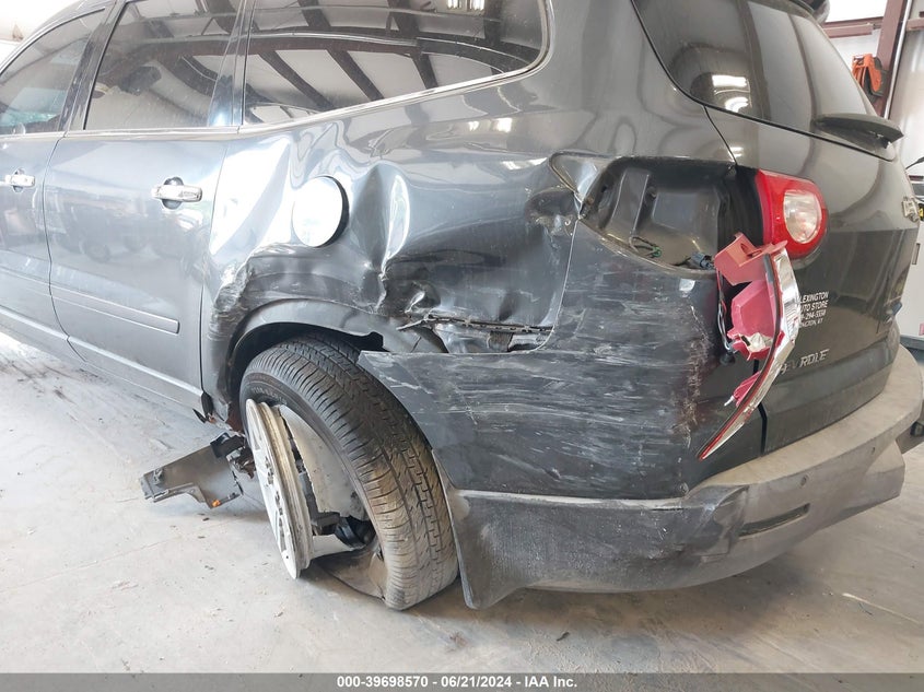 2010 Chevrolet Traverse Lt VIN: 1GNLVGED7AS111547 Lot: 39698570