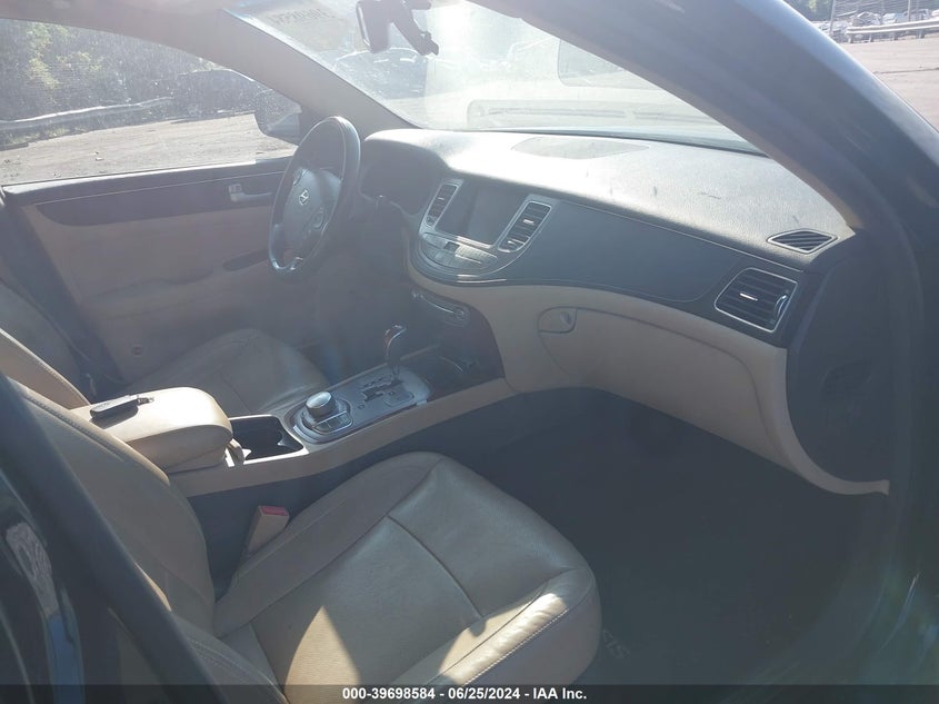 2012 Hyundai Genesis 3.8L VIN: KMHGC4DD6CU193807 Lot: 39698584