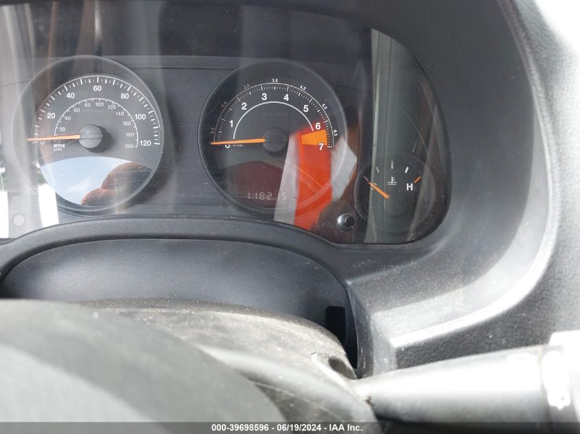 2016 Jeep Compass Sport VIN: 1C4NJCBA8GD560992 Lot: 39698596