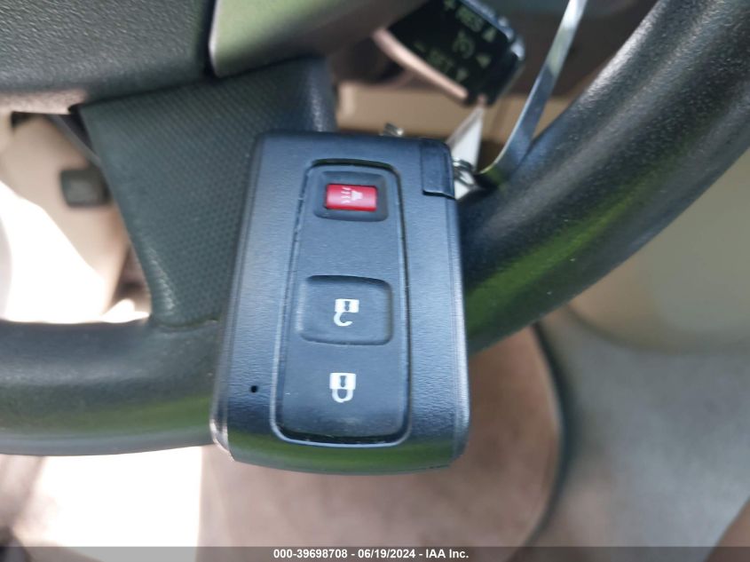 2005 Toyota Prius VIN: JTDKB20U157038448 Lot: 39698708