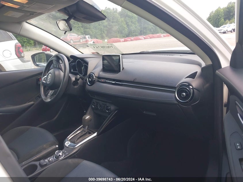 2016 Scion Ia VIN: 3MYDLBZV3GY139625 Lot: 39698743