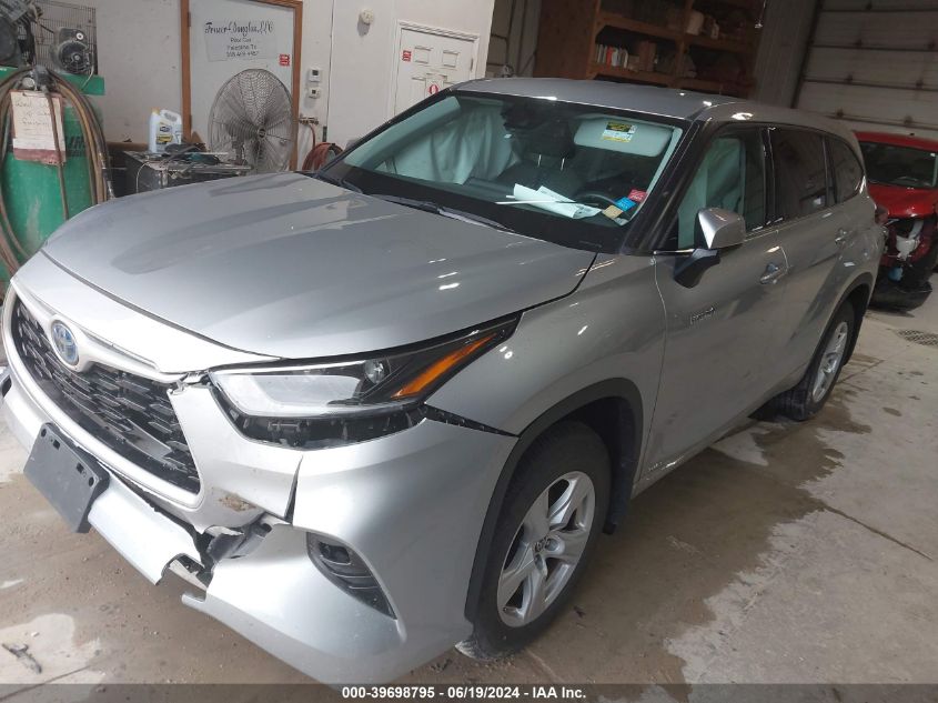 5TDBBRCH7MS066797 2021 TOYOTA HIGHLANDER - Image 2