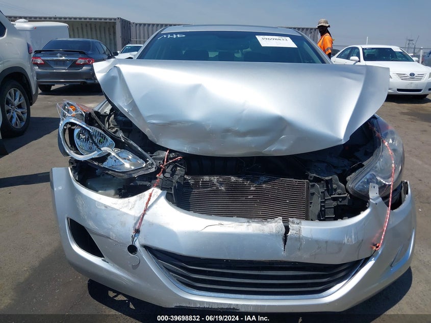 2013 Hyundai Elantra Limited VIN: KMHDH4AE7DU994894 Lot: 39698832