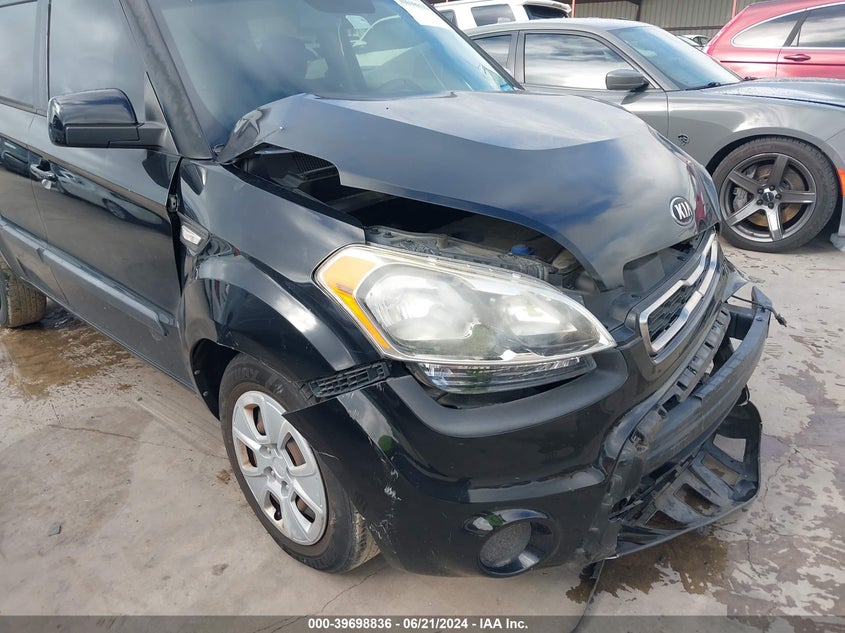 2013 Kia Soul VIN: KNDJT2A58D7566874 Lot: 39698836