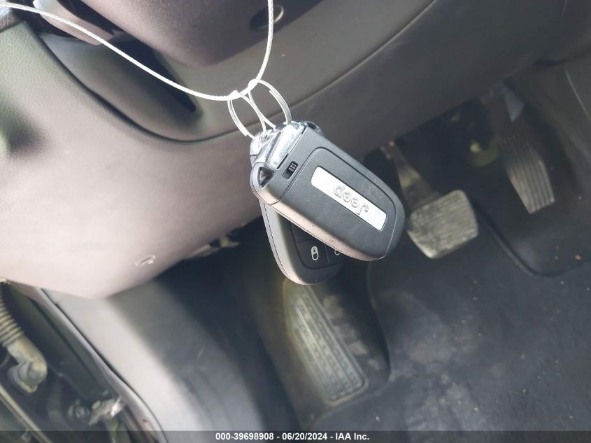 2018 Jeep Compass Latitude VIN: 3C4NJDBBXJT434293 Lot: 39698908