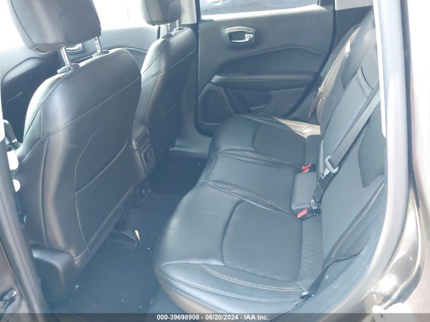 2018 Jeep Compass Latitude VIN: 3C4NJDBBXJT434293 Lot: 39698908