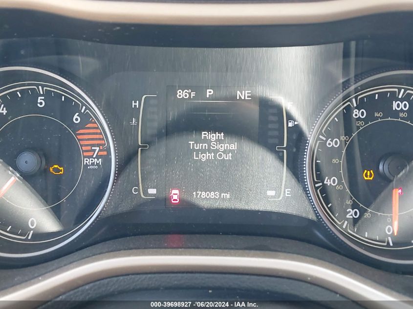 2017 Jeep Cherokee Latitude Fwd VIN: 1C4PJLCBXHD221779 Lot: 39698927