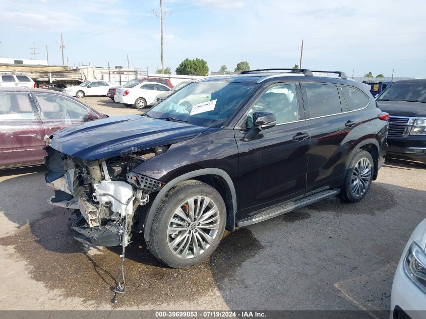 5TDFZRBH7NS173042 2022 TOYOTA HIGHLANDER - Image 2