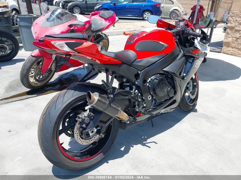 2022 SUZUKI GSX-R600 - JS1GN7FA8N7100624