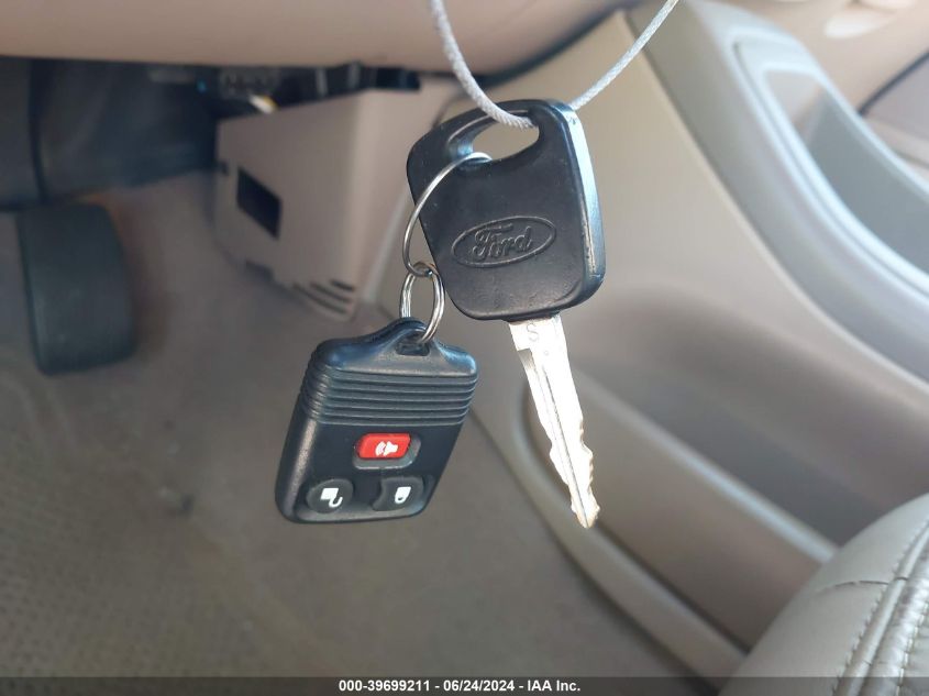 1999 Ford Expedition Eddie Bauer/Xlt VIN: 1FMRU17L1XLB83981 Lot: 39699211