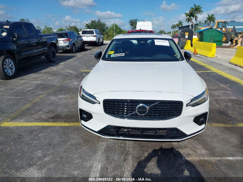 2024 VOLVO S60 B5 CORE DARK THEME - 7JRL12FK6RG281810