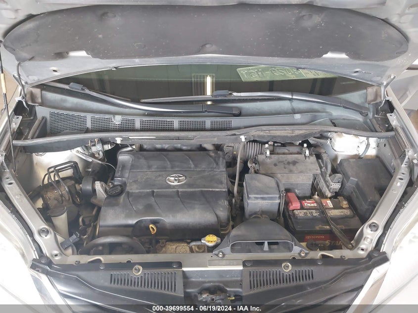 2011 Toyota Sienna Le V6 VIN: 5TDKK3DC4BS048500 Lot: 39699554