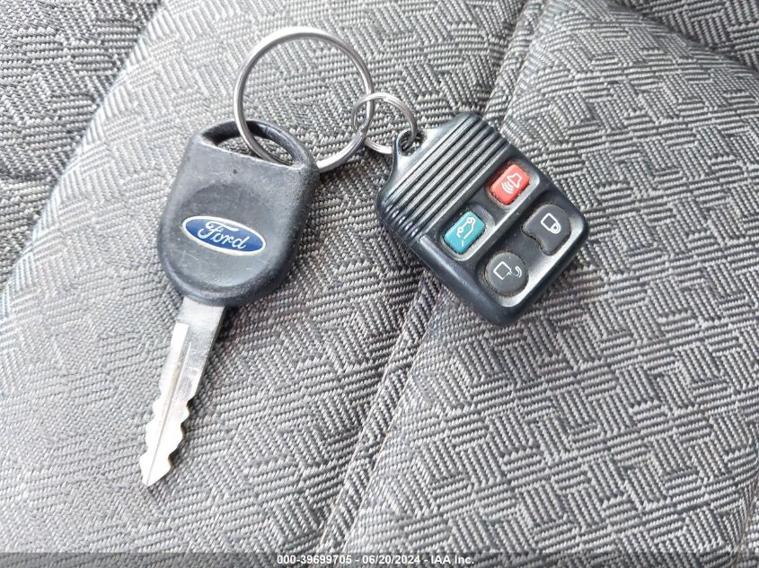 2002 Ford Explorer Xls VIN: 1FMZU62E12UA85705 Lot: 39699705