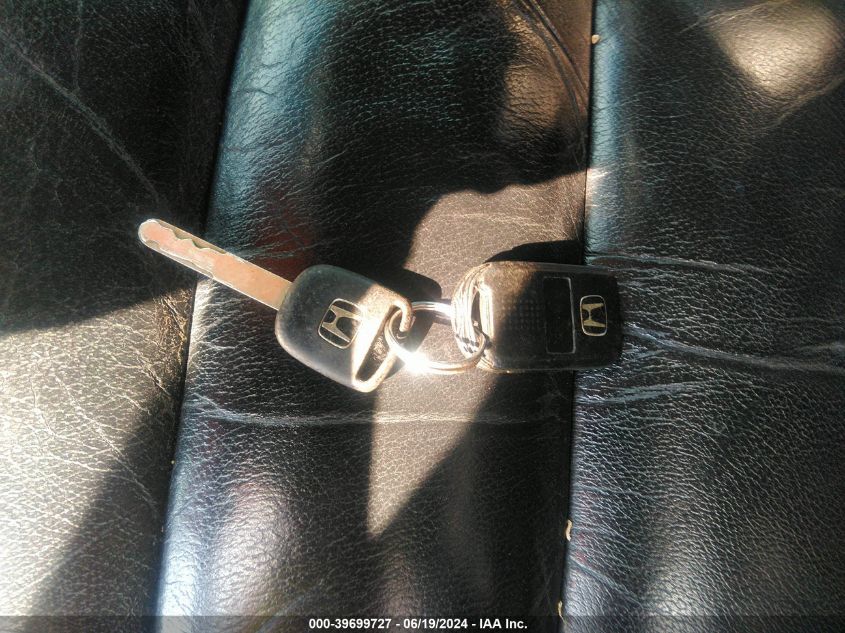 2006 Honda Odyssey Touring VIN: 5FNRL38816B047512 Lot: 39699727