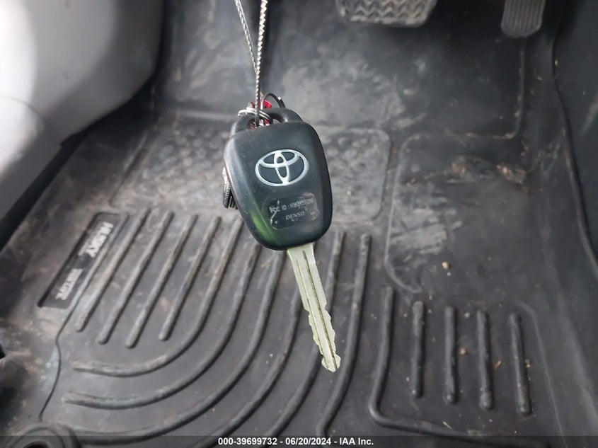 2012 Toyota Camry Le VIN: 4T4BF1FK0CR185459 Lot: 39699732