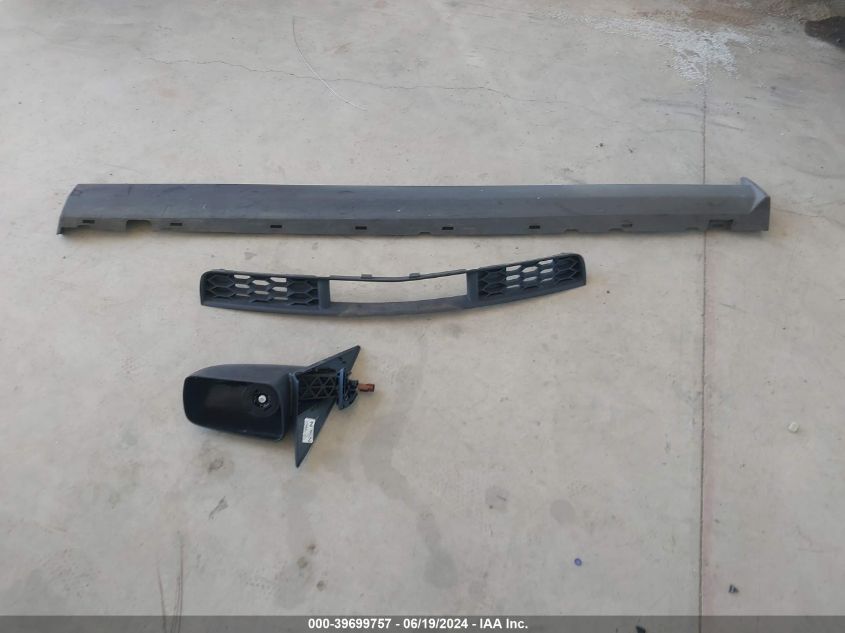 2007 Ford Mustang V6 Deluxe/V6 Premium VIN: 1ZVFT84N175206296 Lot: 39699757