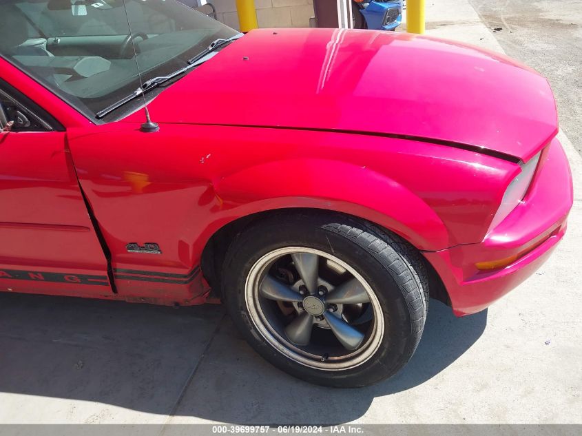 2007 Ford Mustang V6 Deluxe/V6 Premium VIN: 1ZVFT84N175206296 Lot: 39699757