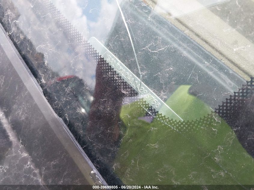 2001 Land Rover Discovery Ii Se VIN: SALTY12411A296758 Lot: 39699805