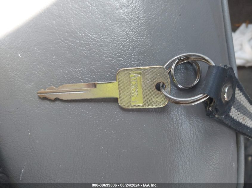 1998 Ford E-250 Commercial VIN: 1FTPE2420WHC08526 Lot: 39699806