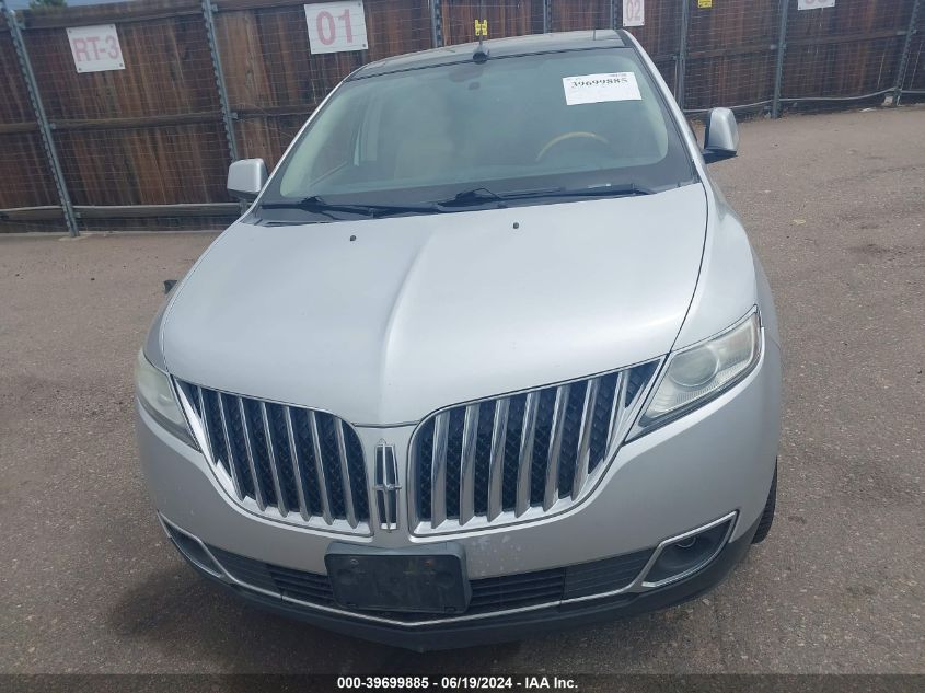 2011 Lincoln Mkx VIN: 2LMDJ8JKXBBJ15901 Lot: 39699885