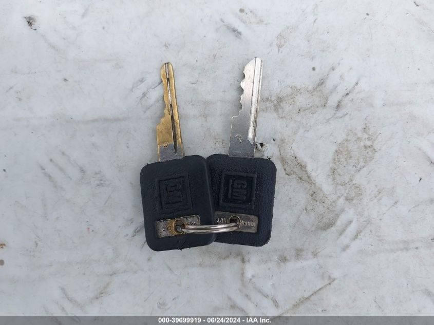 1990 Chevrolet Gmt-400 K2500 VIN: 1GCGK24K5LE138284 Lot: 39699919