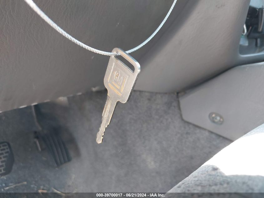 2003 Chevrolet Tracker Hard Top Zr2 VIN: 2CNBJ734336925473 Lot: 39700017