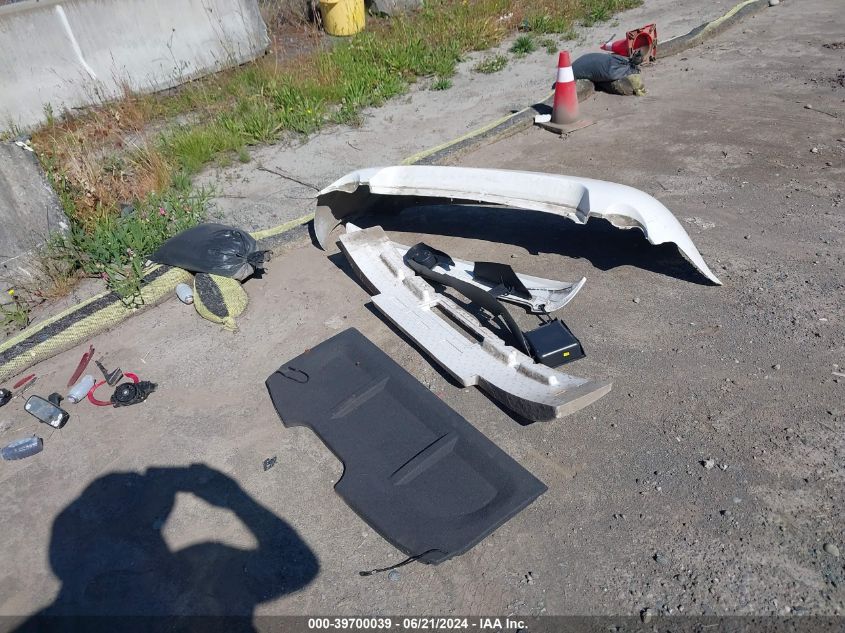 2009 Pontiac G3 VIN: KL2TD66E09B633836 Lot: 39700039