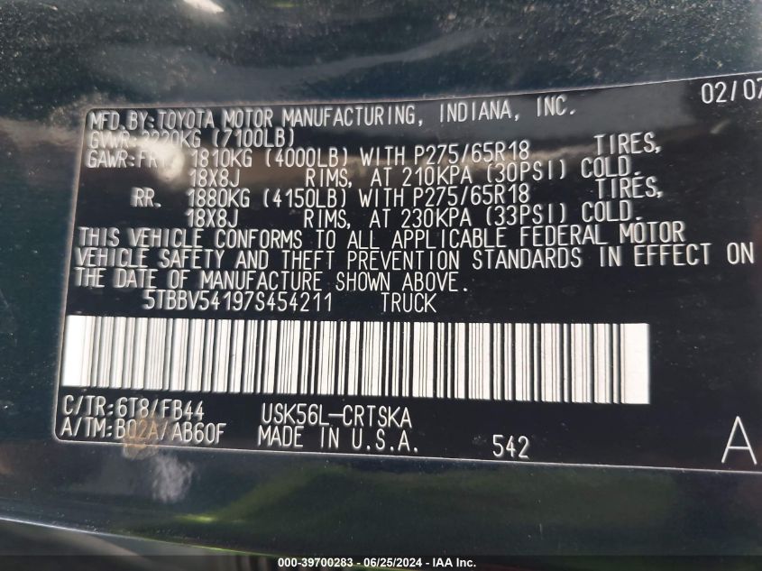 2007 Toyota Tundra Sr5 5.7L V8 VIN: 5TBBV54197S454211 Lot: 39700283