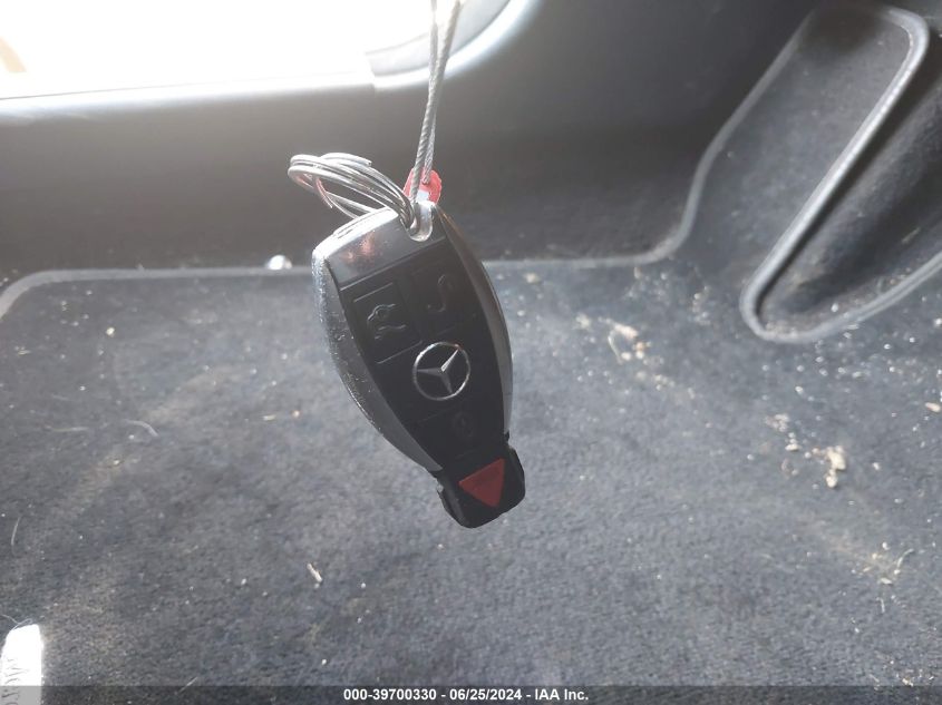 2012 Mercedes-Benz C 300 Luxury 4Matic/Sport 4Matic VIN: WDDGF8BB4CA717757 Lot: 39700330