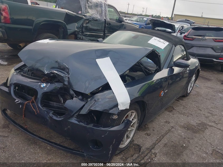 2004 BMW Z4 2.5 VIN: 4USBT33584LS51291 Lot: 39700356