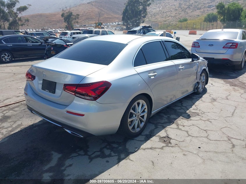 2019 Mercedes-Benz A 220 VIN: WDD3G4EB3KW011753 Lot: 39700605