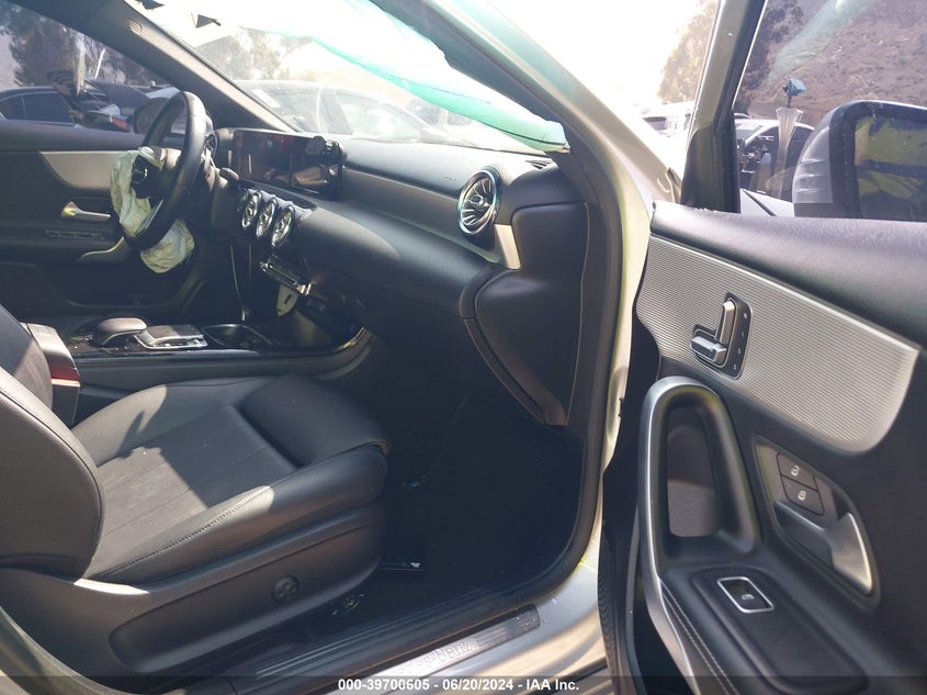 2019 Mercedes-Benz A 220 VIN: WDD3G4EB3KW011753 Lot: 39700605