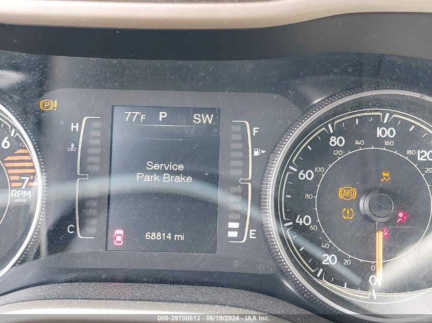 2018 Jeep Cherokee Latitude VIN: 1C4PJLCBXJD557650 Lot: 39700613