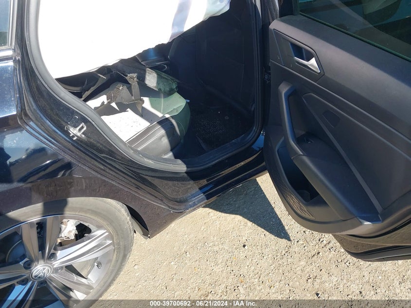 VIN 3VWC57BU3LM077936 2020 VOLKSWAGEN JETTA 1.4T R-LINE/1.4T S/1.4T SE