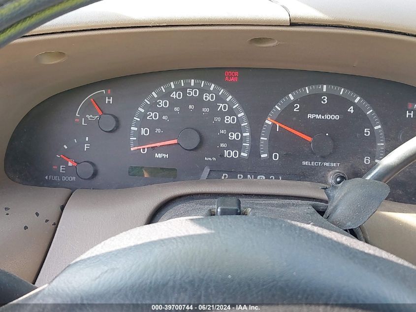 2000 Ford F-150 Work Series/Xl/Xlt VIN: 1FTZX1727YKA50295 Lot: 39700744