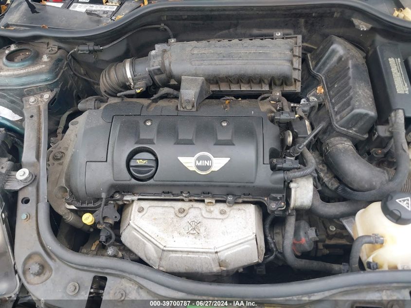 2010 Mini Cooper VIN: WMWMF3C55ATZ26237 Lot: 39700787