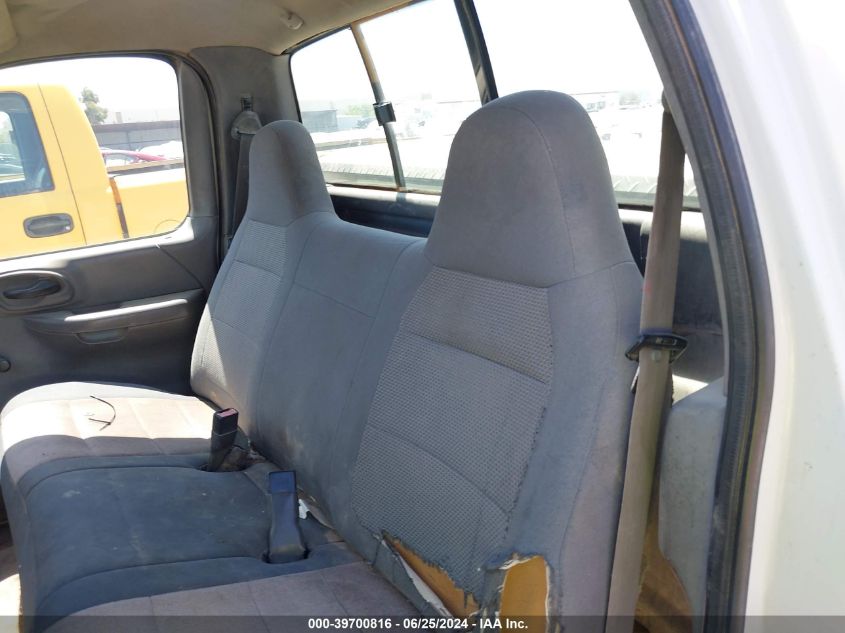 2001 Ford F-150 Xl/Xlt VIN: 1FTZF17261NB66742 Lot: 39700816