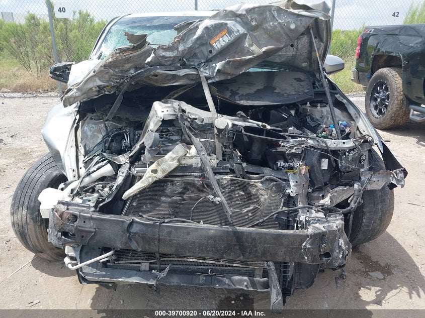 2016 Toyota Camry Xle VIN: 4T1BF1FKXGU598764 Lot: 39700920