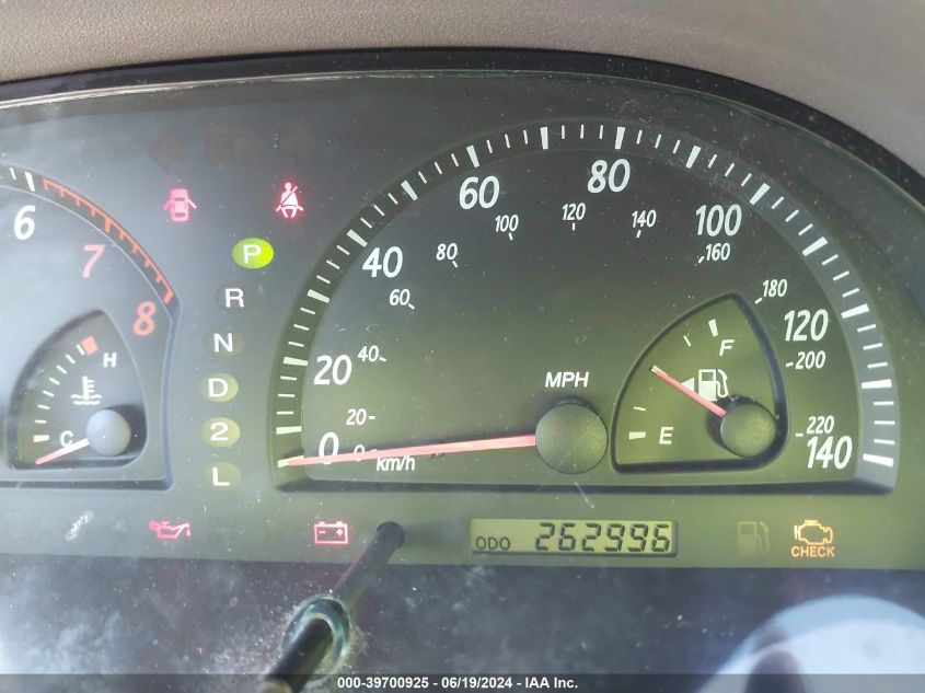 2003 Toyota Camry Le VIN: JTDBE32K730236837 Lot: 39700925