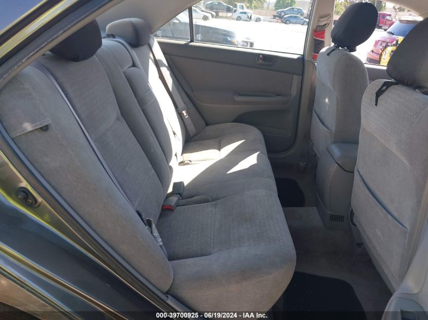 2003 Toyota Camry Le VIN: JTDBE32K730236837 Lot: 39700925