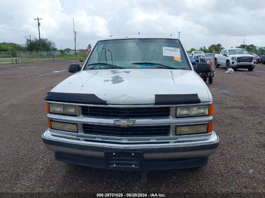 1999 Chevrolet Suburban 1500 Lt VIN: 1GNEC16R3XJ319431 Lot: 39701025